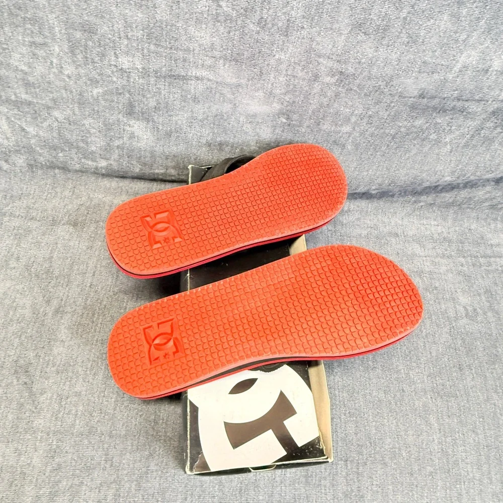 DC Shoes Central Graffik BX Mens 13 Red Black White Synthetic Skate Flip Flops
